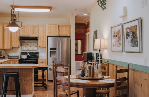 Boaz Cottage | Charming cottage on 8 acres of peace & tranquility just a short drive from town.
