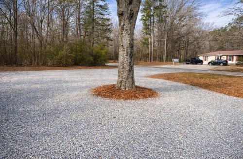 Belle Mina House | Charming country stay with fenced yard & modern comfort