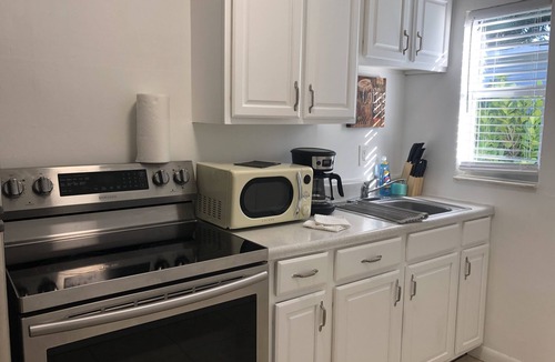 Delray Beach Cottage | Charming East Delray Cottage, pets welcome