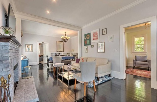 South Beach Street Historic District House | Charming Fox Tail Estate