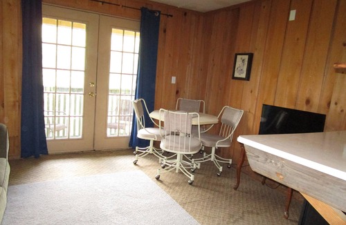 Mayo Hotel | Charming hotel in lovely Mayo with AC, WiFi, fitness room