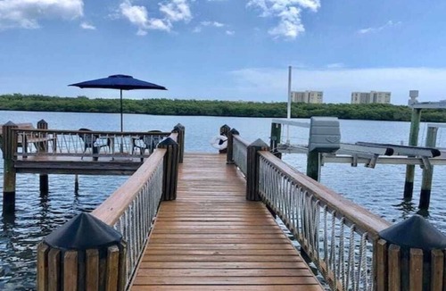 Nettles Island House | Charming House 3/2 on Waterway in Nettles Island Resort near Beach, Pools & Fun!