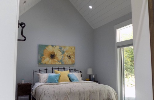 Townsend House | Charming house with a natural spring, fire pit, and river access
