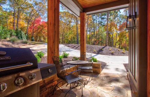 Reed Creek Apartment | Charming Lakefront Apartment