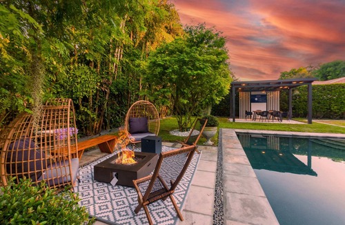Biscayne Park Villa | Charming Luxe Two-Level Villa, Cabana w/TV+BBQ
