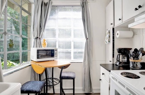 Hannon Park House | Charming Midtown Apt - Hannon Hideaway Unit A