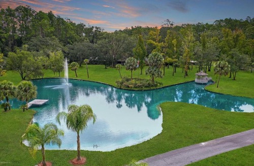 St. Augustine House | Charming Oasis - Ultimate Rustic Getaway!