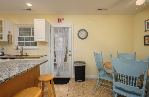 Port Royal House | Charming Port Royal Duplex – Walk to Shops, Dining & Sands Beach