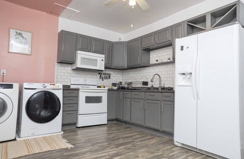 NoDa House | Charming Retreat in Dynamic Area