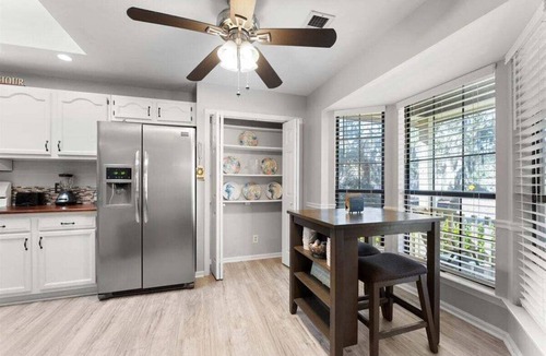 Savannah House | Charming Savannah Family Home, Game Room, Dog Friendly