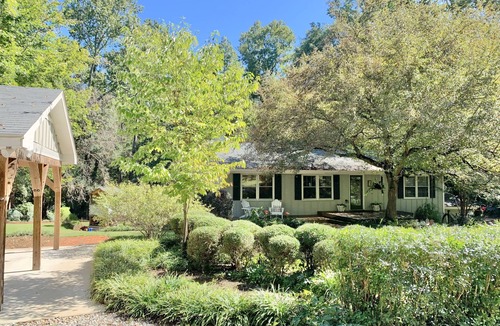 Athens House | Charming, secluded 7 miles from Sanford Stadium and Classic Center!