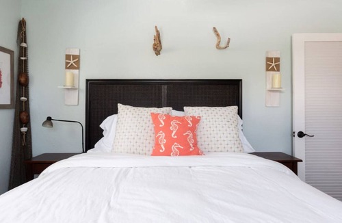 Southside House | Charming SoSo Apartment: Walk to Intracoastal