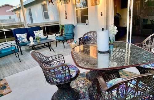 Palma Sola House | Charming Spacious Home with a Game Room Close to Beaches and IMG Academy.