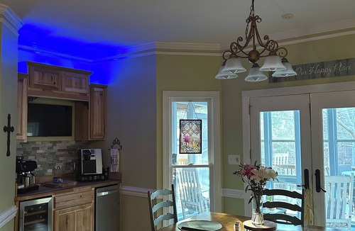 Augusta House | Charming spacious home nestled on a private lot minutes away from the Masters