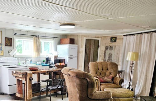 St. Johns Apartment | Charming studio on 16 acres in lovely Little Switzerland, king bed & jacuzzi tub