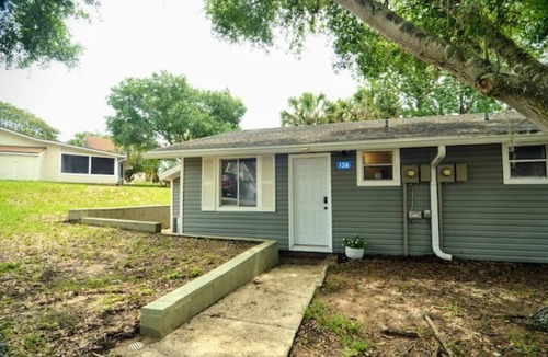 Vacation Village Villa | Charming Villa near Disney, pool, 4 beds, sleeps 5