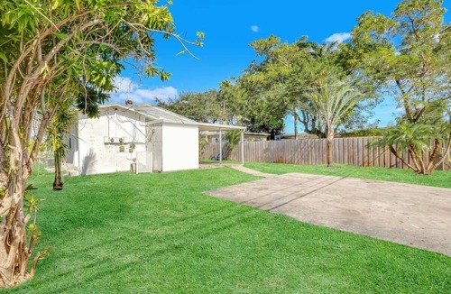 Little Ranches House | Cheerful 2Bd Home, 10 Min to Hollywood Beach