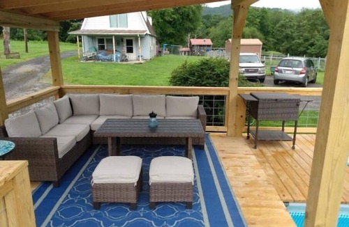 Fayetteville House | Cheerful three bedroom home with seasonal pool