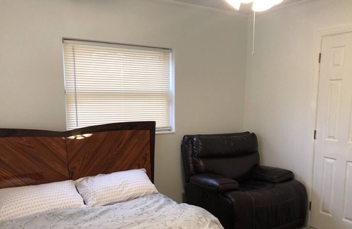 Brent House | Cheerful vacation house !