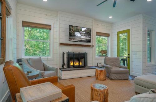 Pisgah Forest House | Chestnut Cottage Sutton Knob · Chestnut Cottage Luxury W/Firepl