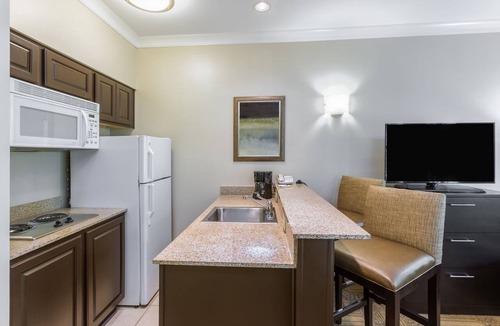 Historic District - North Apartment | Chic Double Studio w/City Views + Free Breakfast