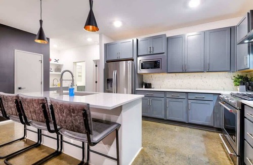 East Nashville House | Chic East Nash 4 BR Home w/Rooftop Views! 12 Beds!