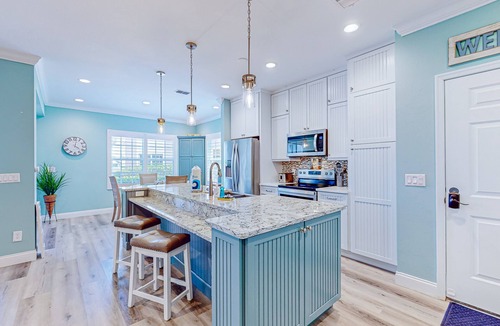 Cypress Lake Condo | Chic Gulf Villa | Pools, Hot Tub, Sports Courts, Fishing Pier | Mins to Beach