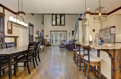 Big Canoe House | Choctaw Getaway - Scenic Sips, Fun Games, Movie Nights, Golf, Tennis, & Swimming