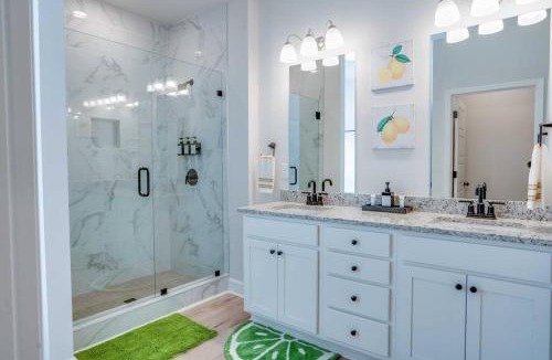 Tallahassee House | Citrus Cottage: Comfy - Hwy 10 - Peaceful Retreat