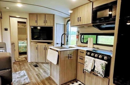 Glendon House | City-Accessible Camper