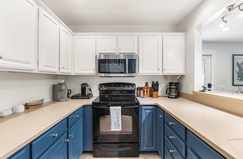 Bald Head Island House | Classic Coastal Carolina Beach House 4 BR 3 Baths Walk to Beach Pet Friendly