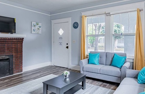 Midtown House | Classic Southern Charm - 3BR Med District