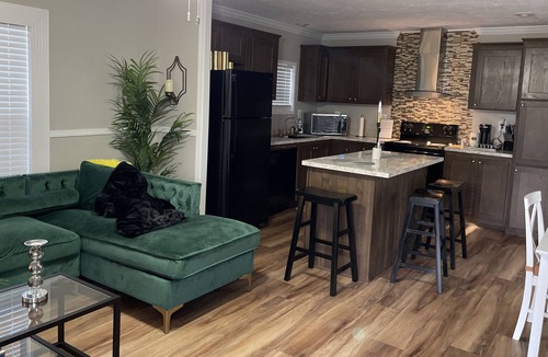 Marietta House | Clean Small Home with Community Pool only Minutes From Downtown Marietta