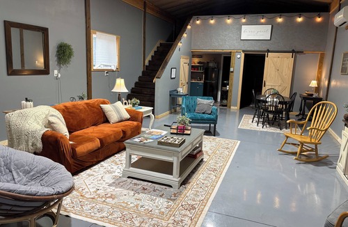 Seneca Apartment | Clemson Barndominium -close to University and lakes