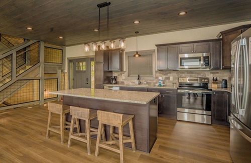 Smoky Mountains Cabin | Cliffside Scenic Splendor: Indoor Pool, Mtn Views, Theater, Games, Hot Tub, Wifi