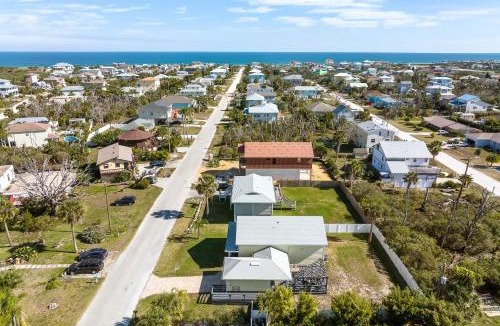 Marineland Acres House | Close to Beaches Palm Coast Home with Deck!