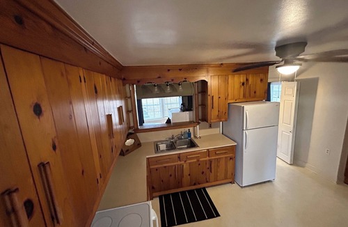 Waynesboro House | Close to everything! Wintergreen Resort, Skyline Drive, Nelson 151 and more!