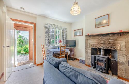Hallington House | Coachmans Cottage - N832
