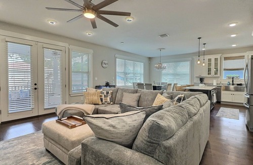 Port Tampa City House | Coastal Bay Retreat - Luxe Comfort Meets Seaside Charm