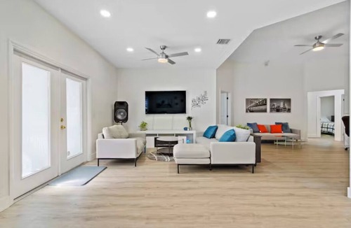 St. Petersburg - Clearwater House | Coastal Charm House near St. Pete Downtown