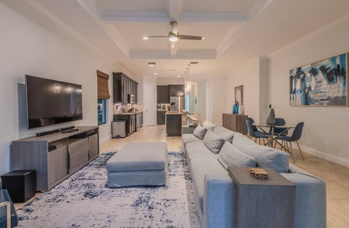 Naples Park House | Coastal Clean Design 4 Bedroom/2 Bath + Saltwater Pool & Screened Lanai