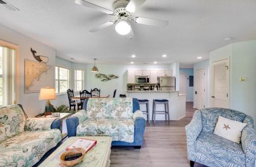 St. James House | Coastal Condo w/Screened Deck + Community Pool