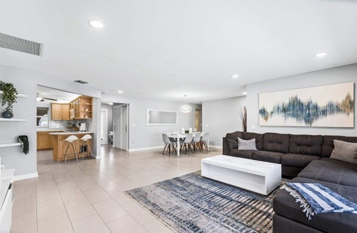 Tropic Palms House | Coastal Delray 🌊 Chill Out Hideaway Lush Vibes🌴 by SaltWater Poolside 4BD