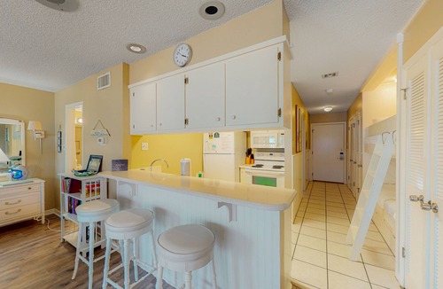 Fort Bay Condo | Coastal retreat w/gulf views, shared pool, hot tub, & beach access