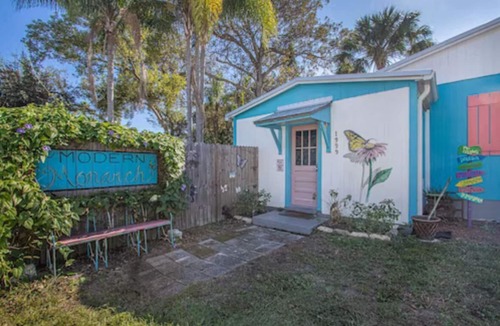 Clearwater Cottage | Coastal Retreat & Biking Bliss