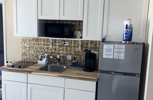 South Peninsula Historic District Condo | Coastal Tides Ocean View Studio