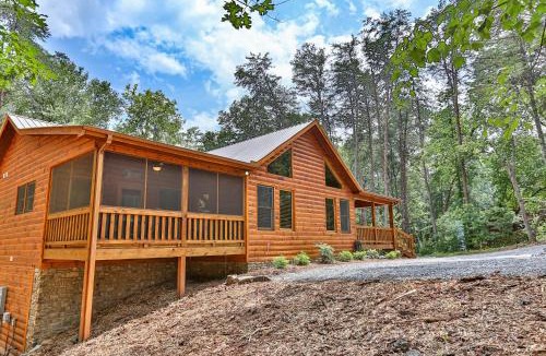 Mineral Bluff House | COE-Z Cabin Escape - Beautiful, spacious ranch style cabin with Three King Bedrooms.