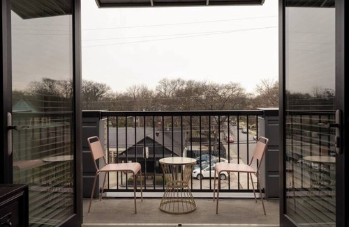 12 South Apartment | Coffee Shops, Restaurants, Bars, Salons and Boutiques, just steps away.