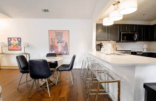 Auburn Apartment | College Street Cottage-1.5 miles to Campus