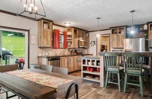 Columbia House | Columbia Countryside 4 bedroom home